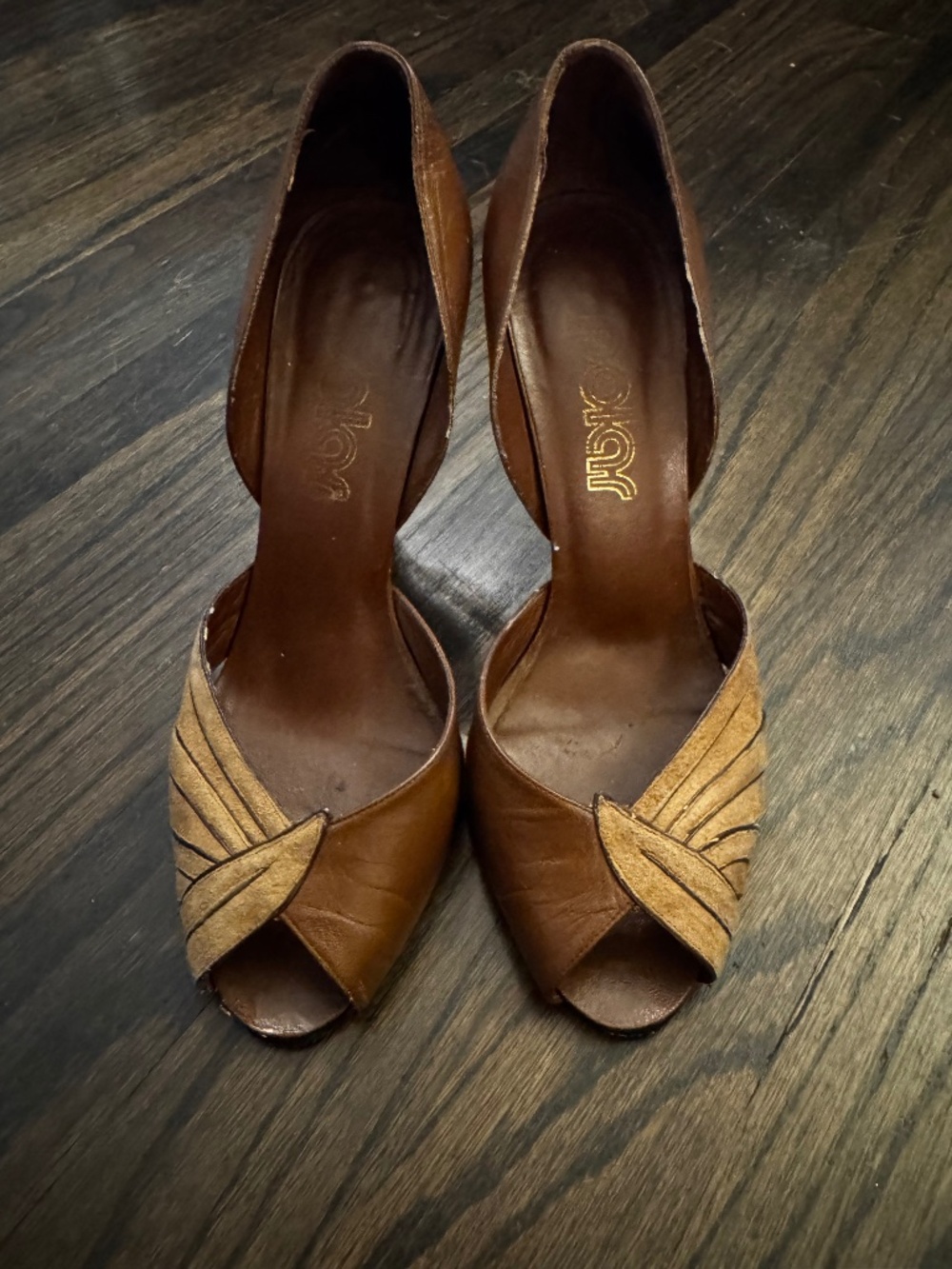 Brown and Tan Vintage Polar Pump Approx Size 7